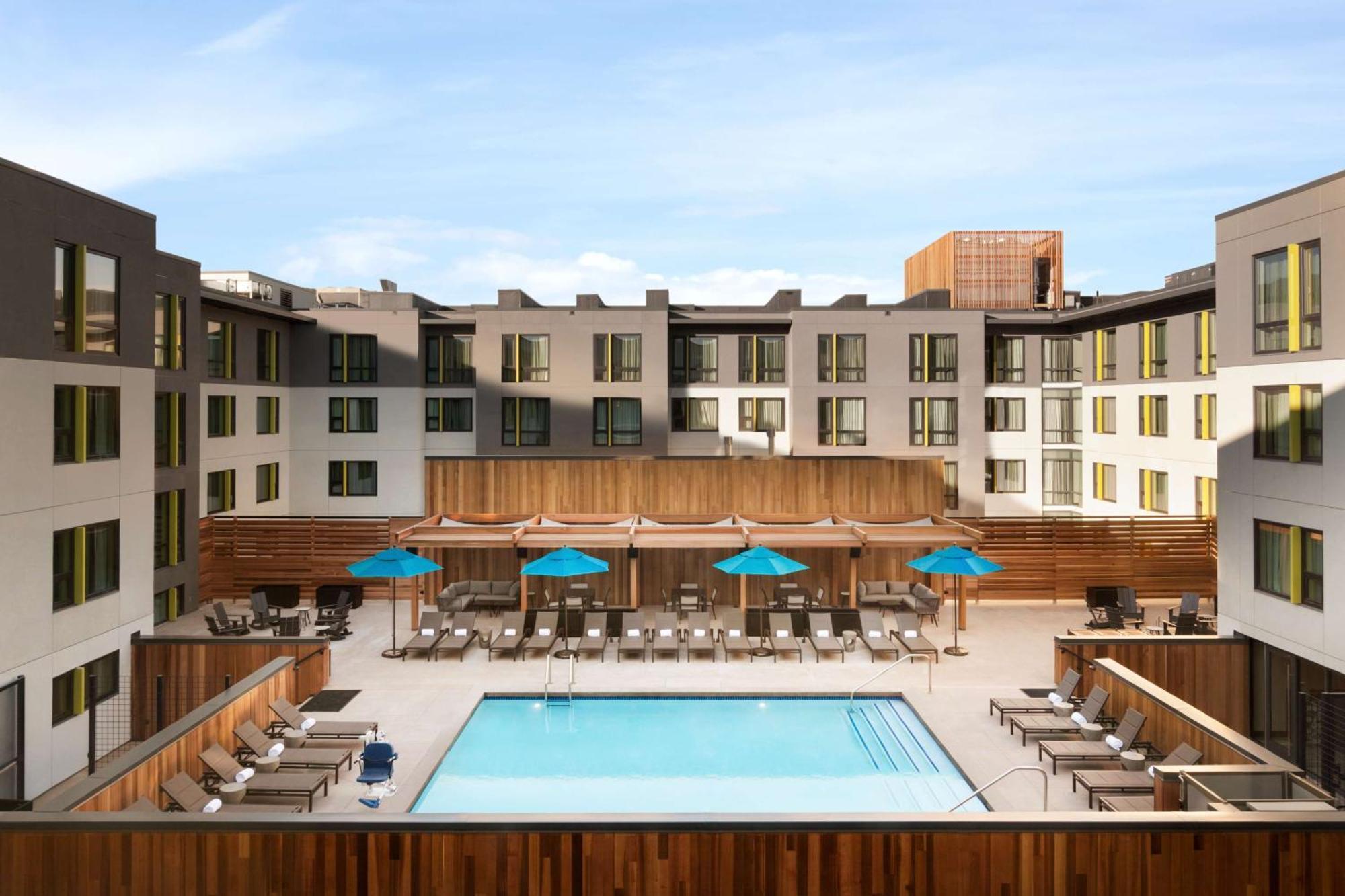 Embassy Suites By Hilton Боулдър Екстериор снимка